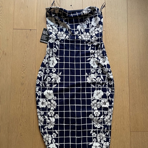 Express Strapless Navy with White Floral Print Dress - Picture 3 of 11